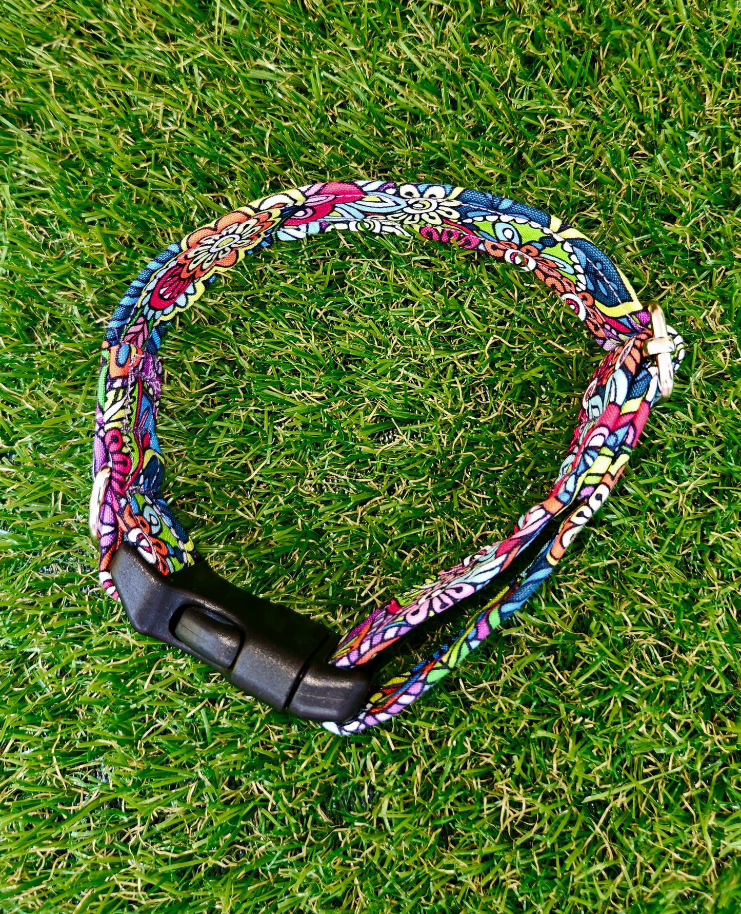 Purple Paisley Print Collar