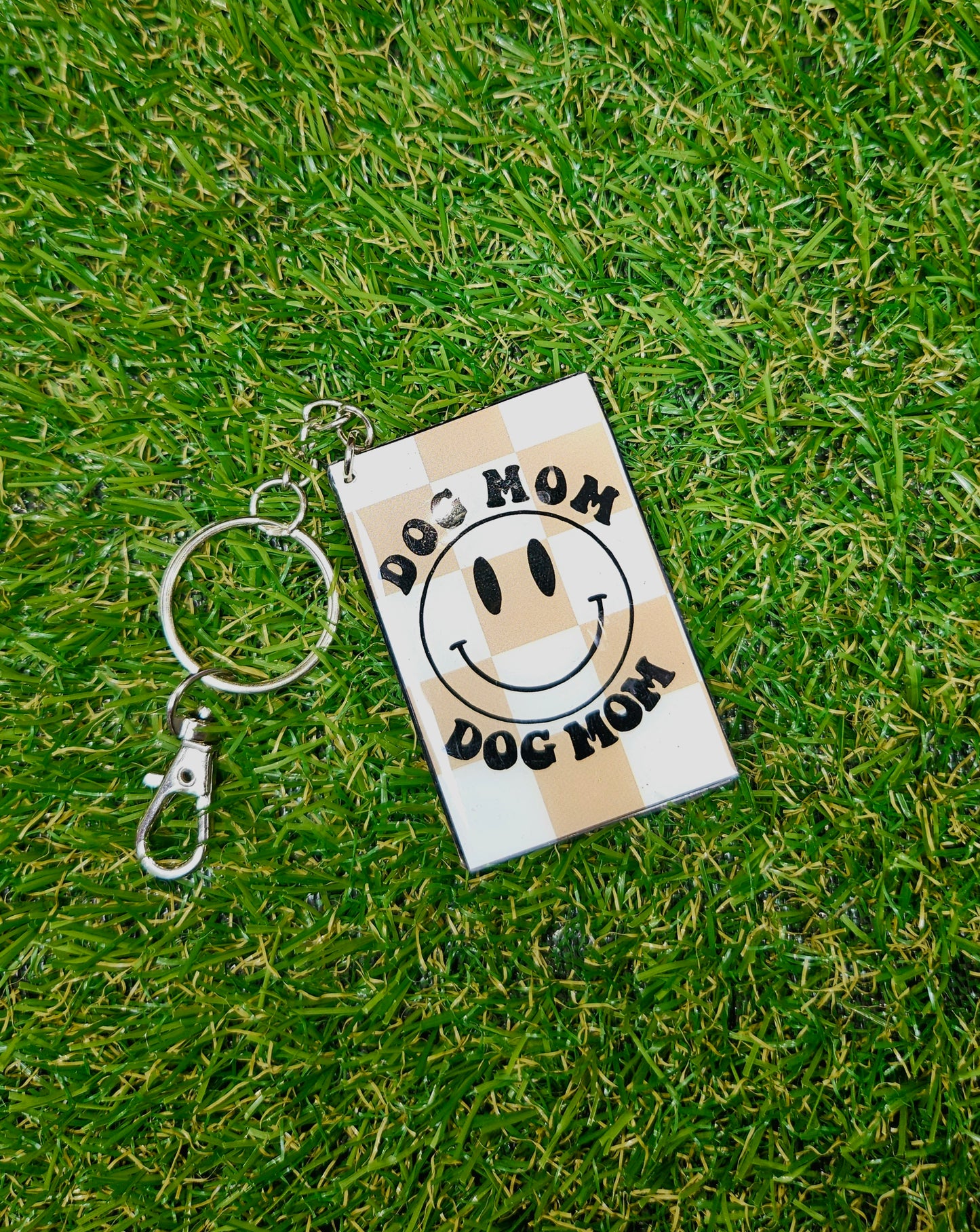 Dog Mom Smiley Keychain