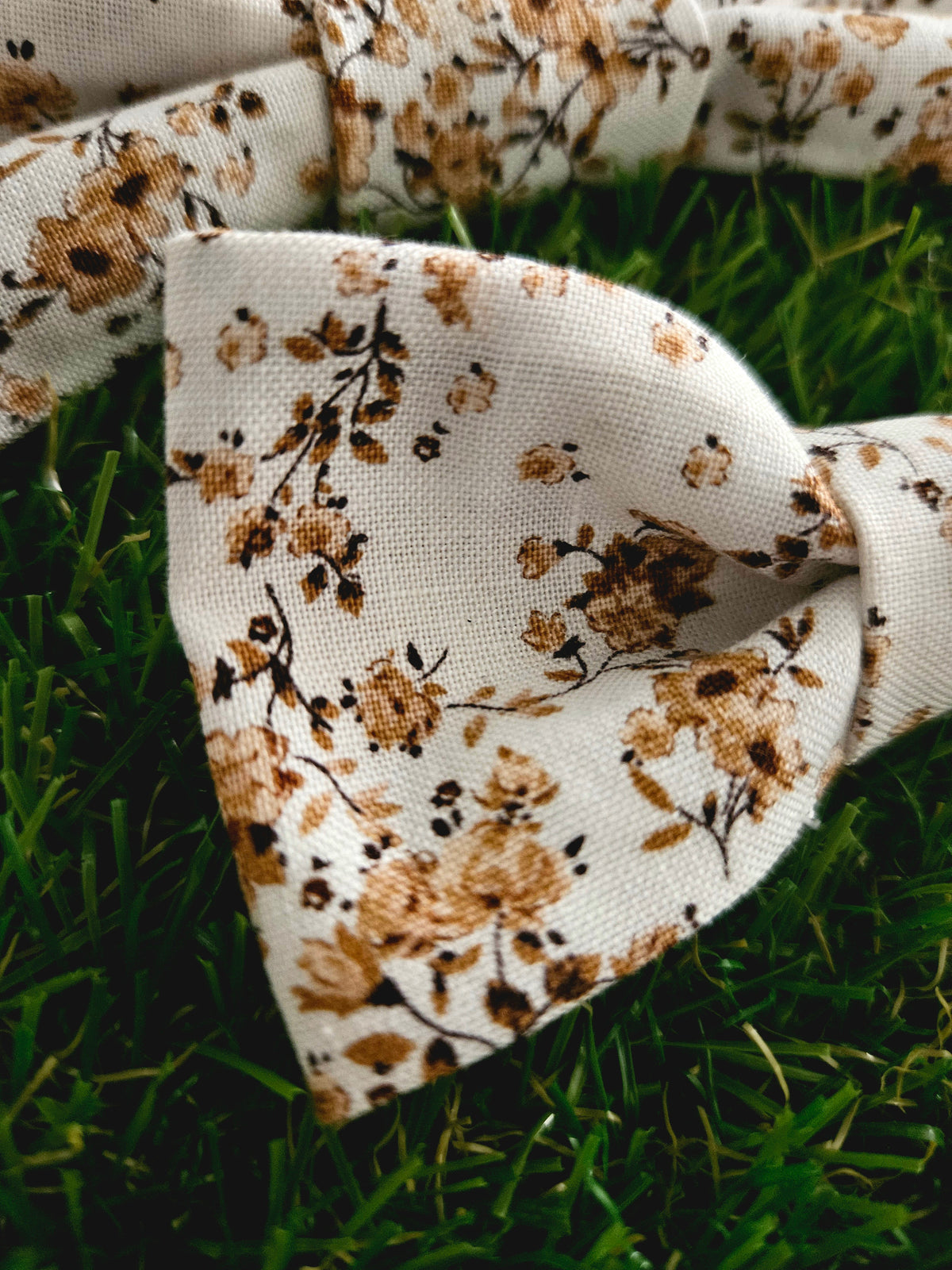 Brown Vintage Floral Bowtie