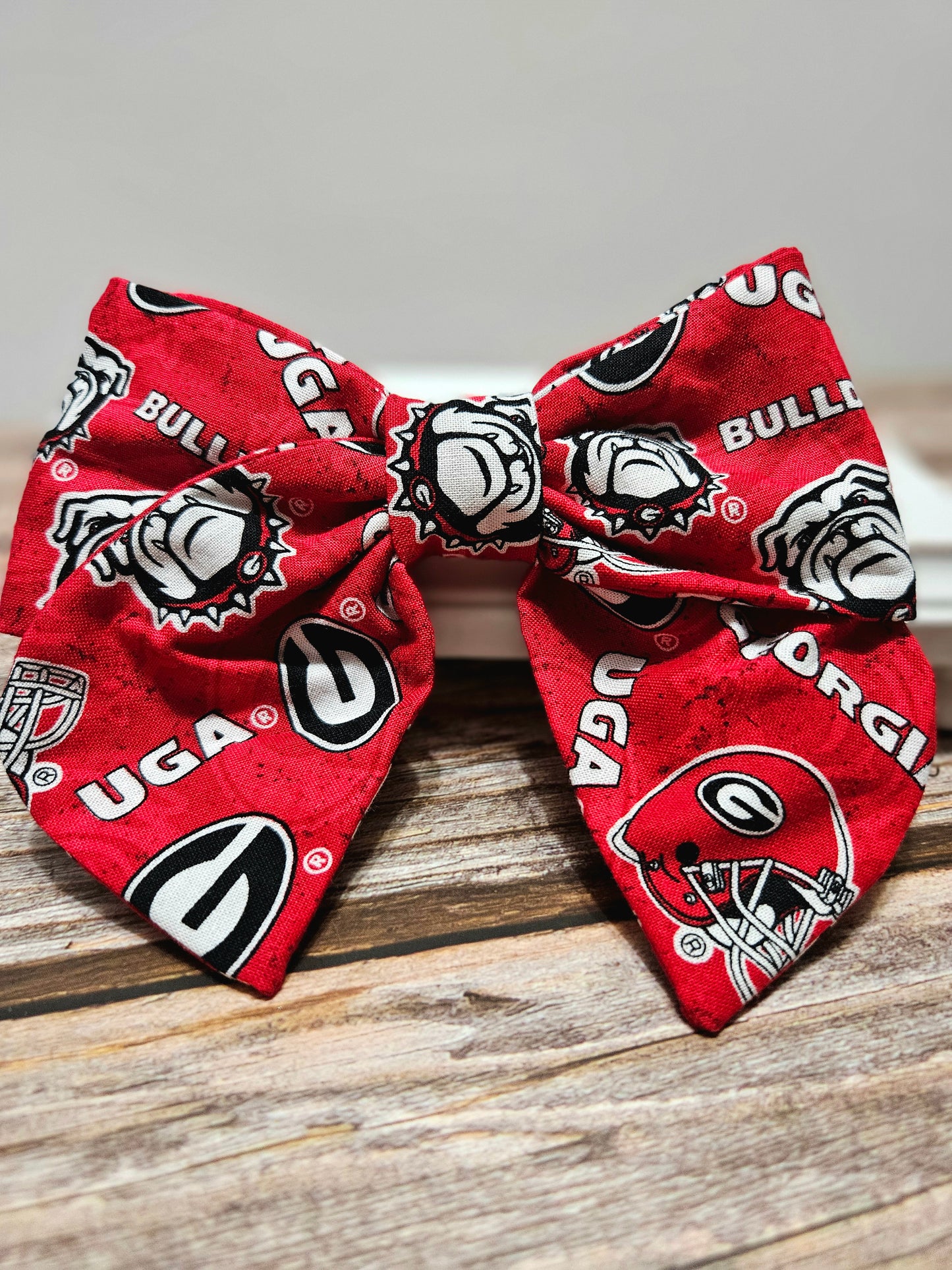 Bulldog Sailor Bow
