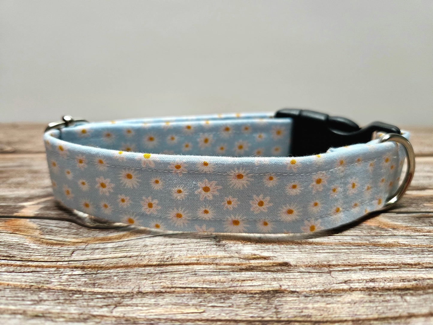 Light Blue Daisy Collar