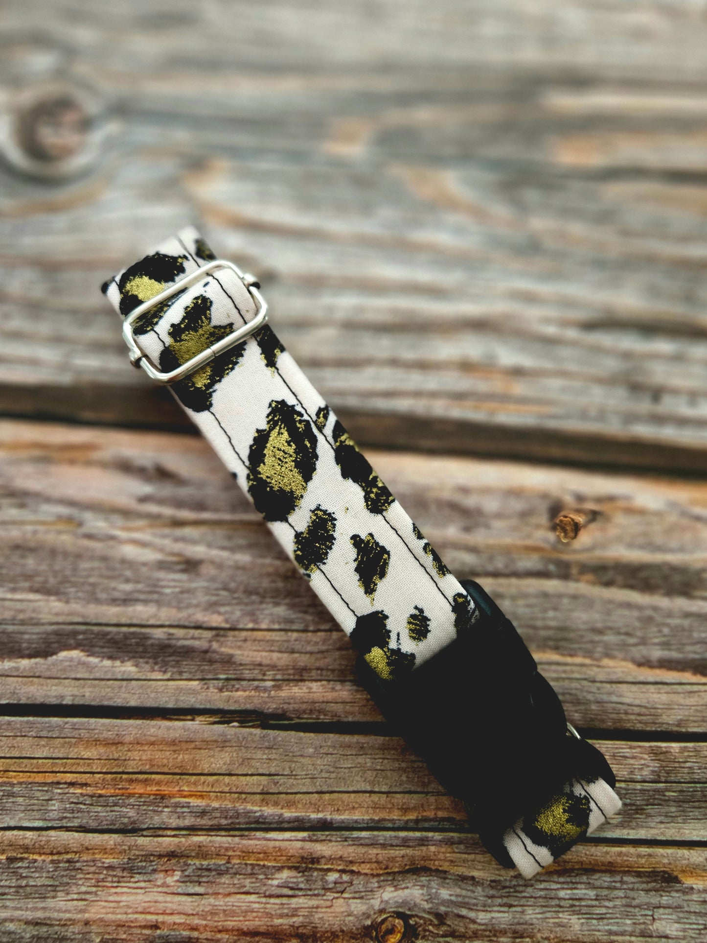 Pink Cheetah Print Collar