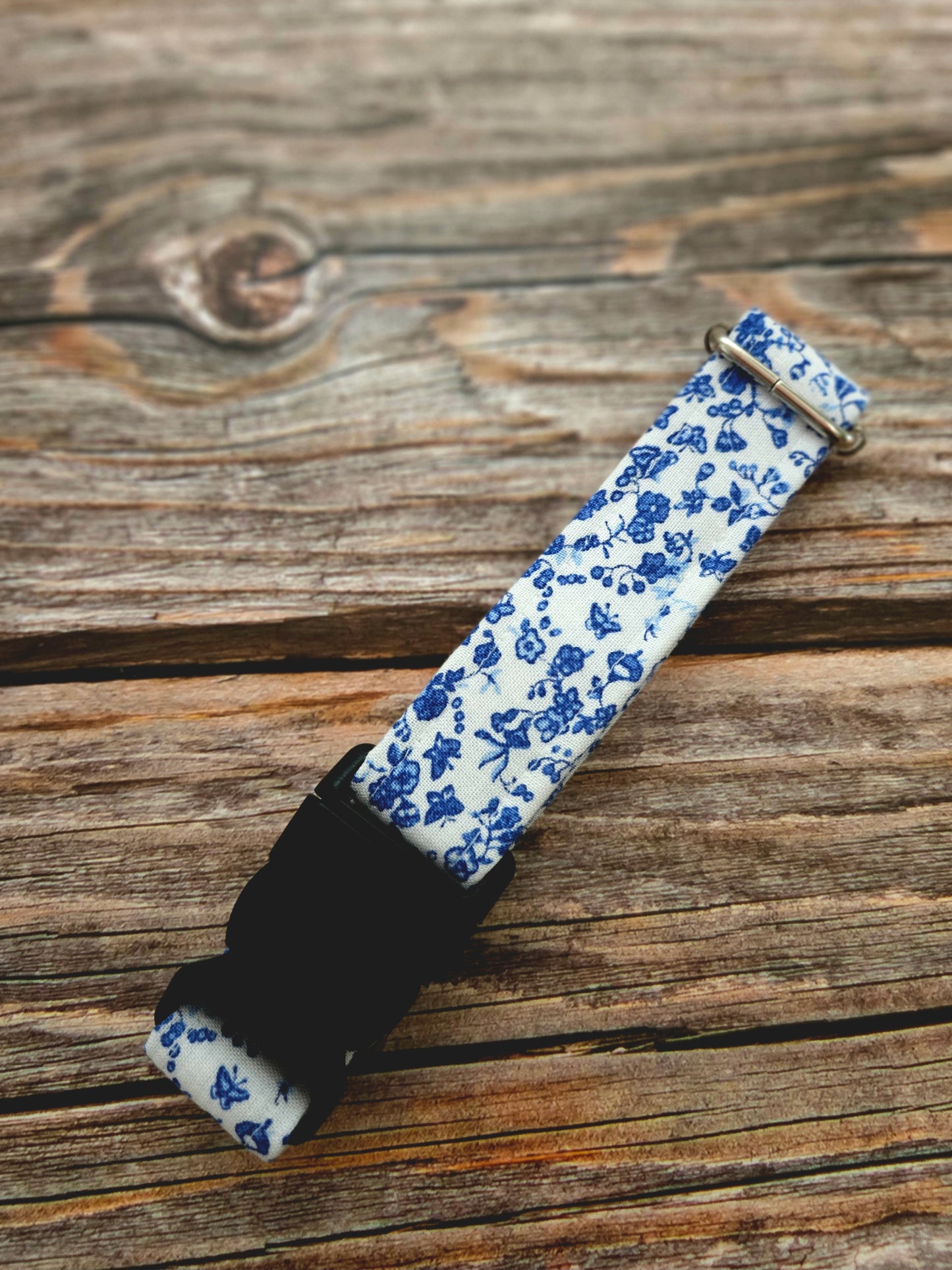 Vintage Floral Collar