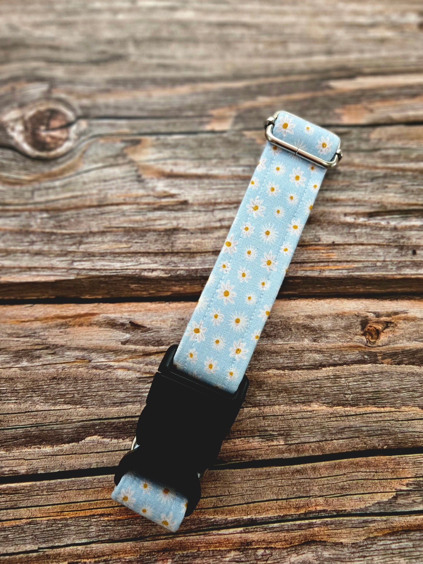 Light Blue Daisy Collar