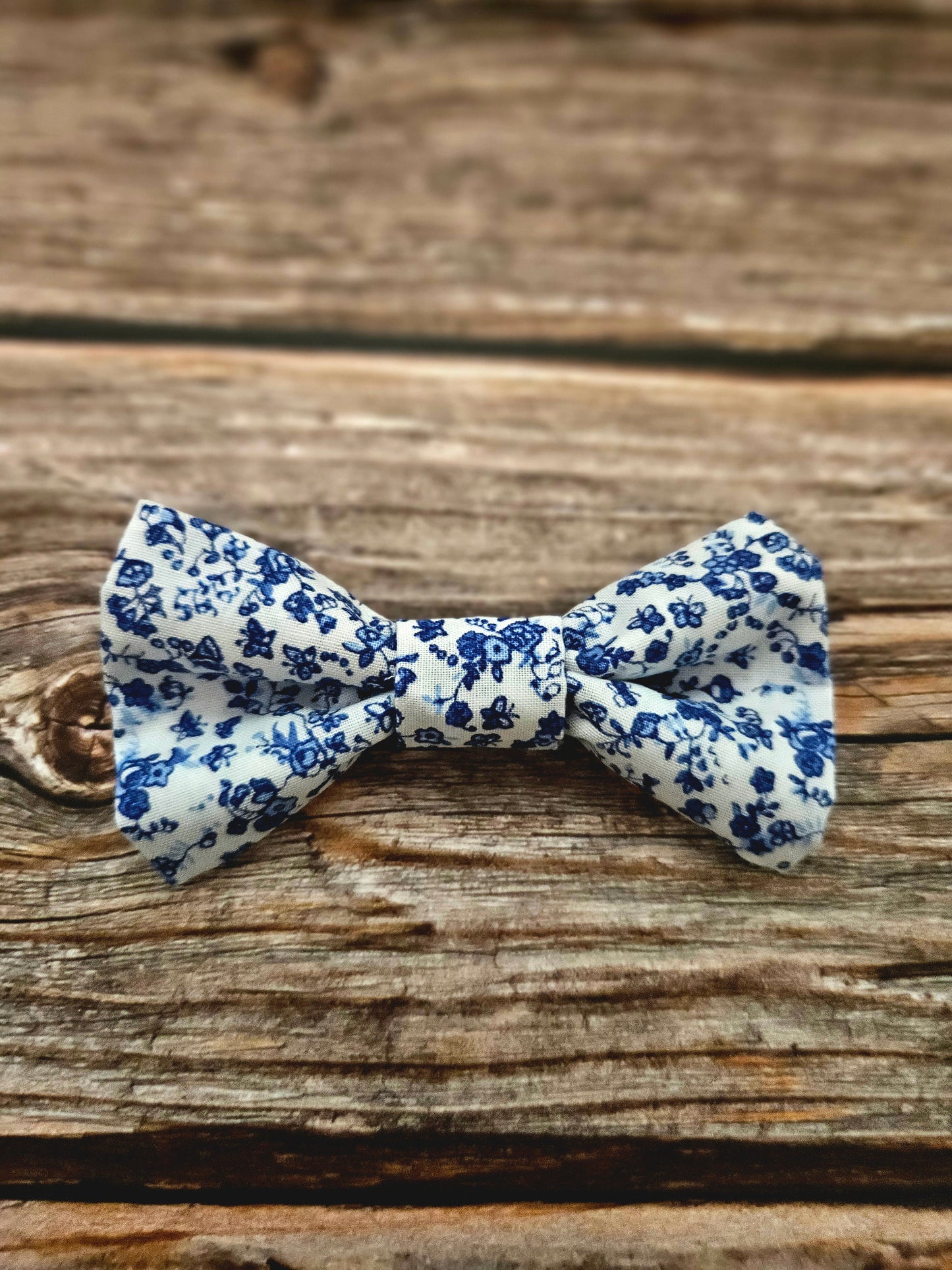 Vintage Floral Bowtie